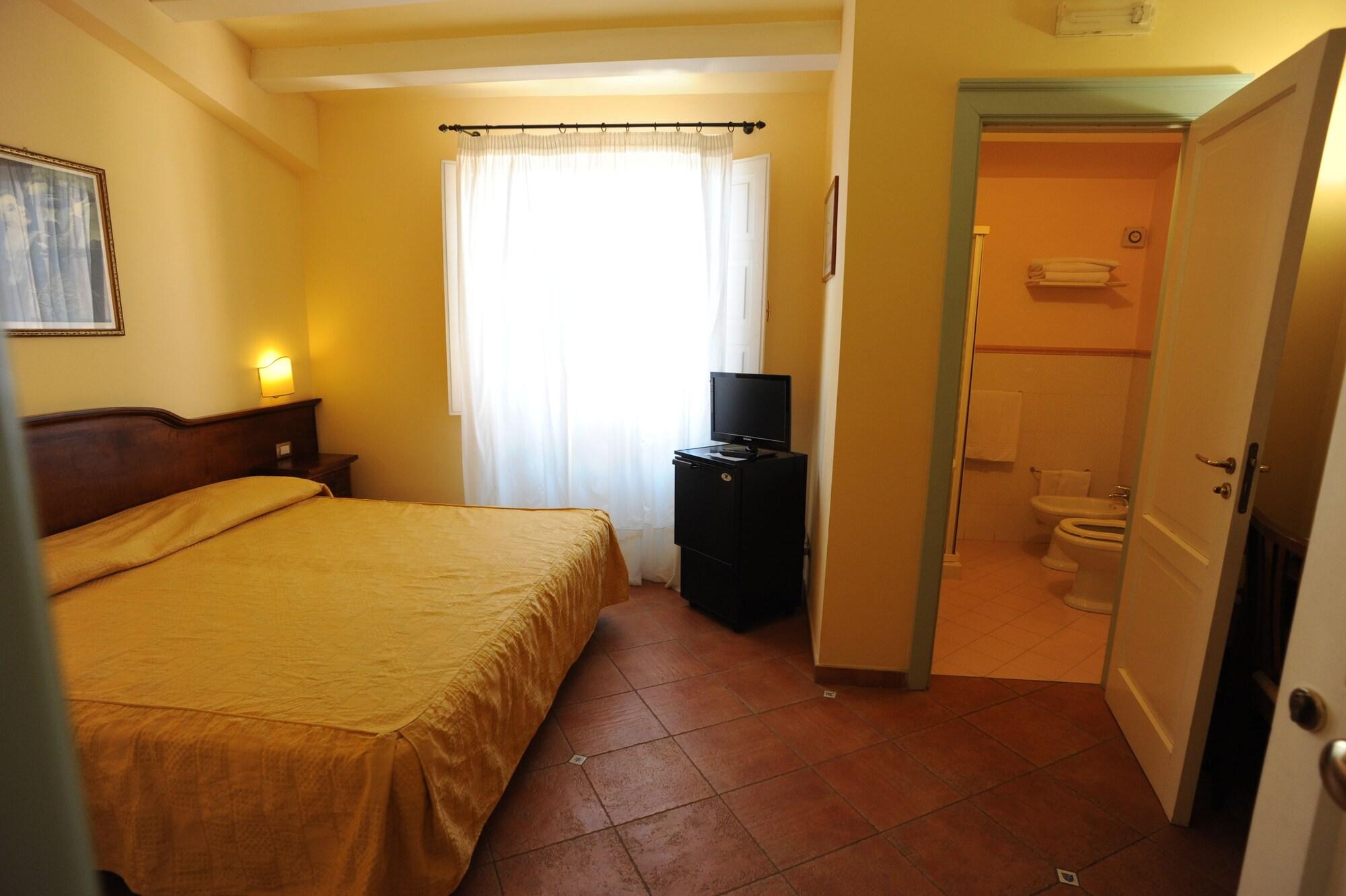 Hotel Mediterraneo سيراكوزا المظهر الخارجي الصورة
