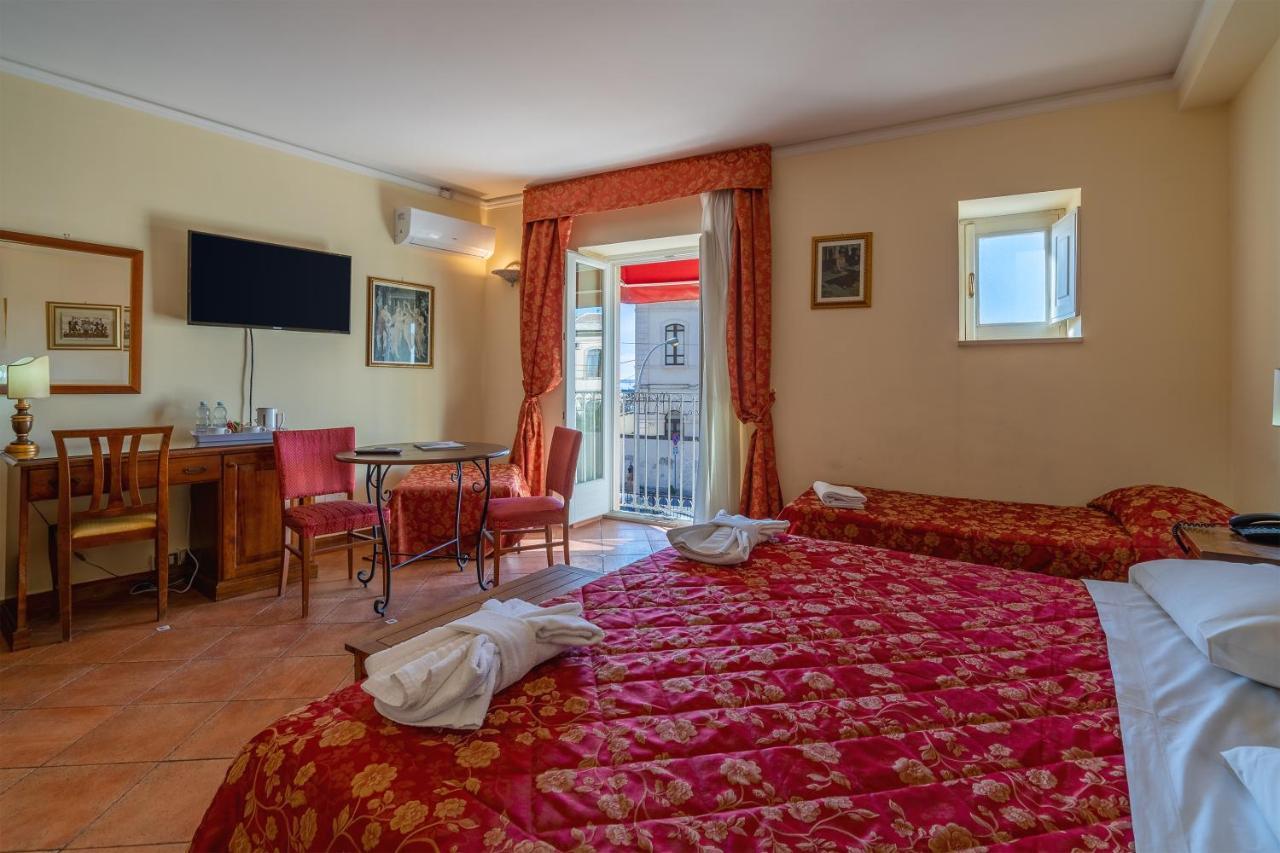 Hotel Mediterraneo سيراكوزا المظهر الخارجي الصورة