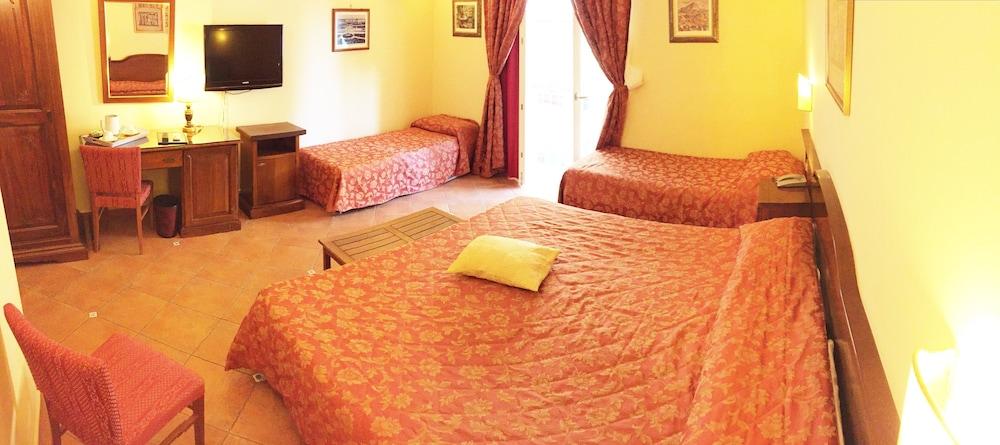 Hotel Mediterraneo سيراكوزا المظهر الخارجي الصورة